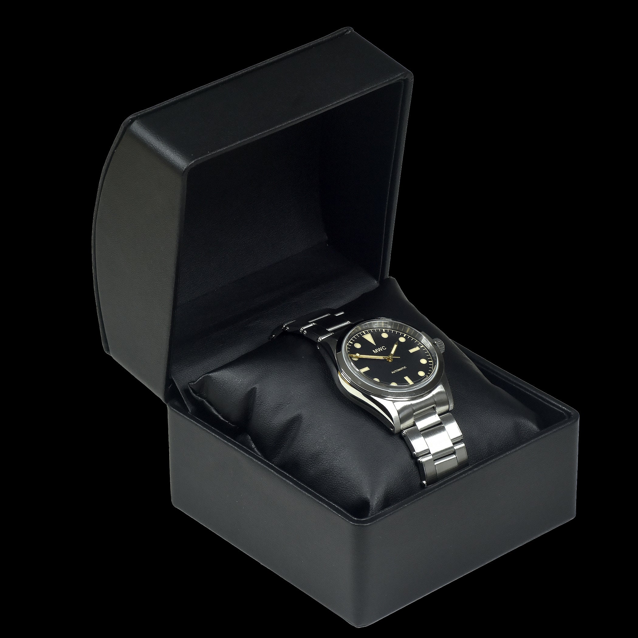 MWC Classic 1950s/1960s Pattern 25 Jewel Automatic "Adventurer" Watch with 200m Water Resistance and Retro Luminous Paint, Sapphire Crystal and 1960s Pattern Bracelet - Brand New Ex Photographic and Promotion Watch Reduced