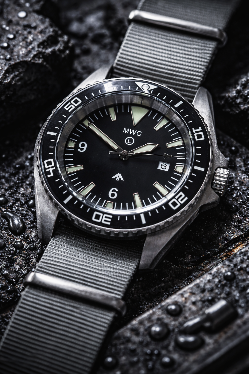 MWC Military Divers Watch Stainless Steel (Automatic) 12 Hour Dial With Sapphire Crystal and Ceramic Bezel